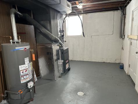 8212 Laughlin Drive Indianapolis IN 46219