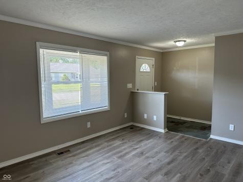 8212 Laughlin Drive Indianapolis IN 46219