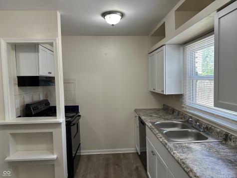 8212 Laughlin Drive Indianapolis IN 46219