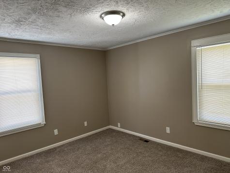 8212 Laughlin Drive Indianapolis IN 46219