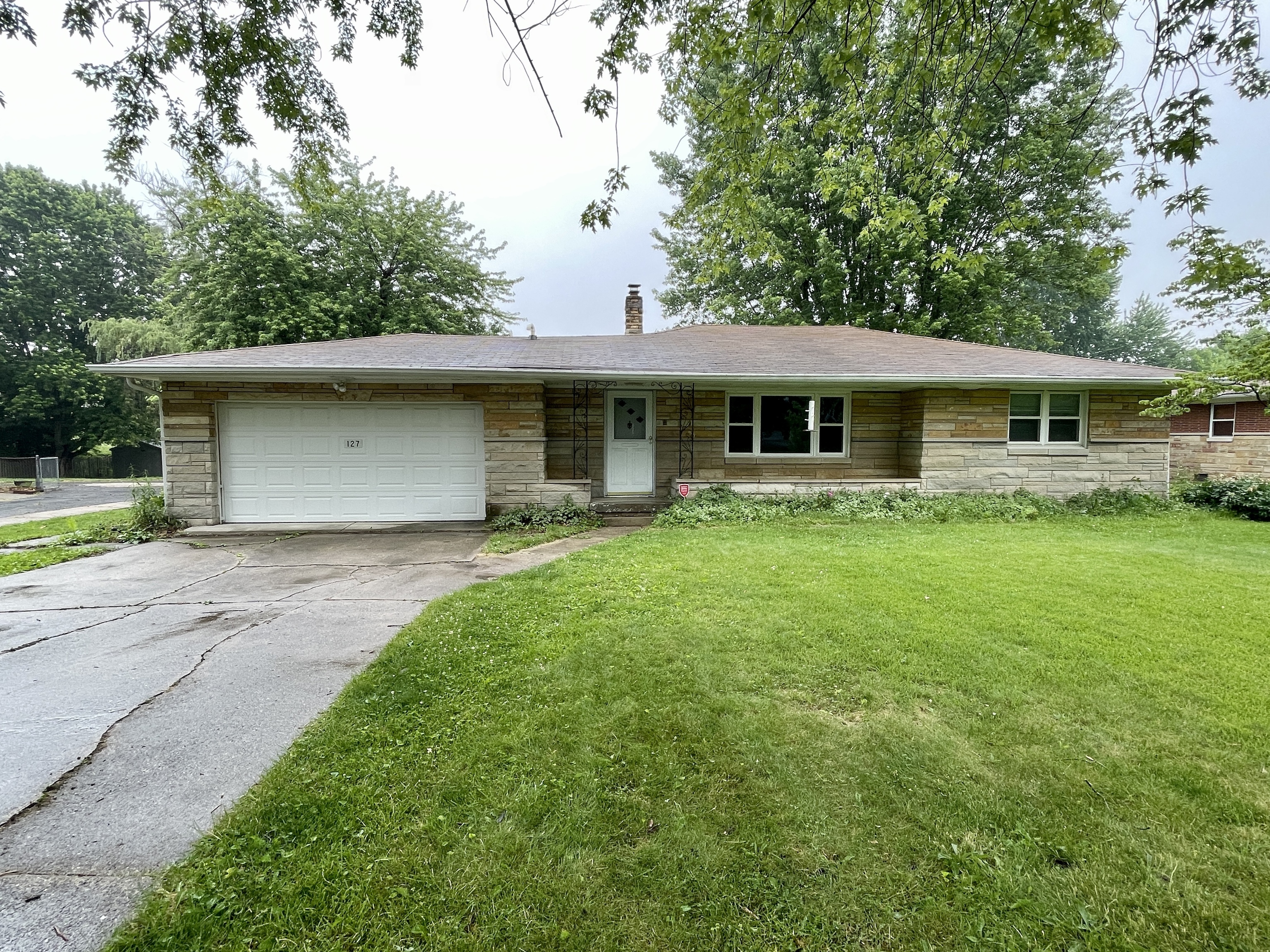 127 Kirk Drive E Indianapolis IN 46234