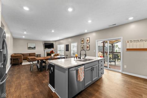 942 Ram Drive Franklin IN 46131