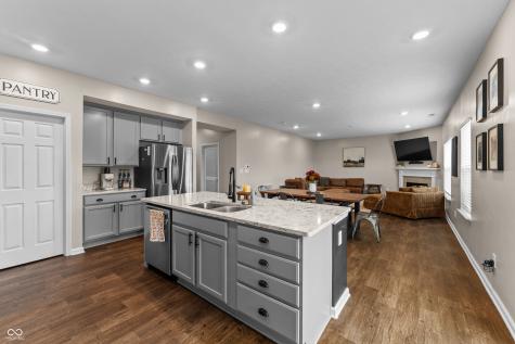 942 Ram Drive Franklin IN 46131