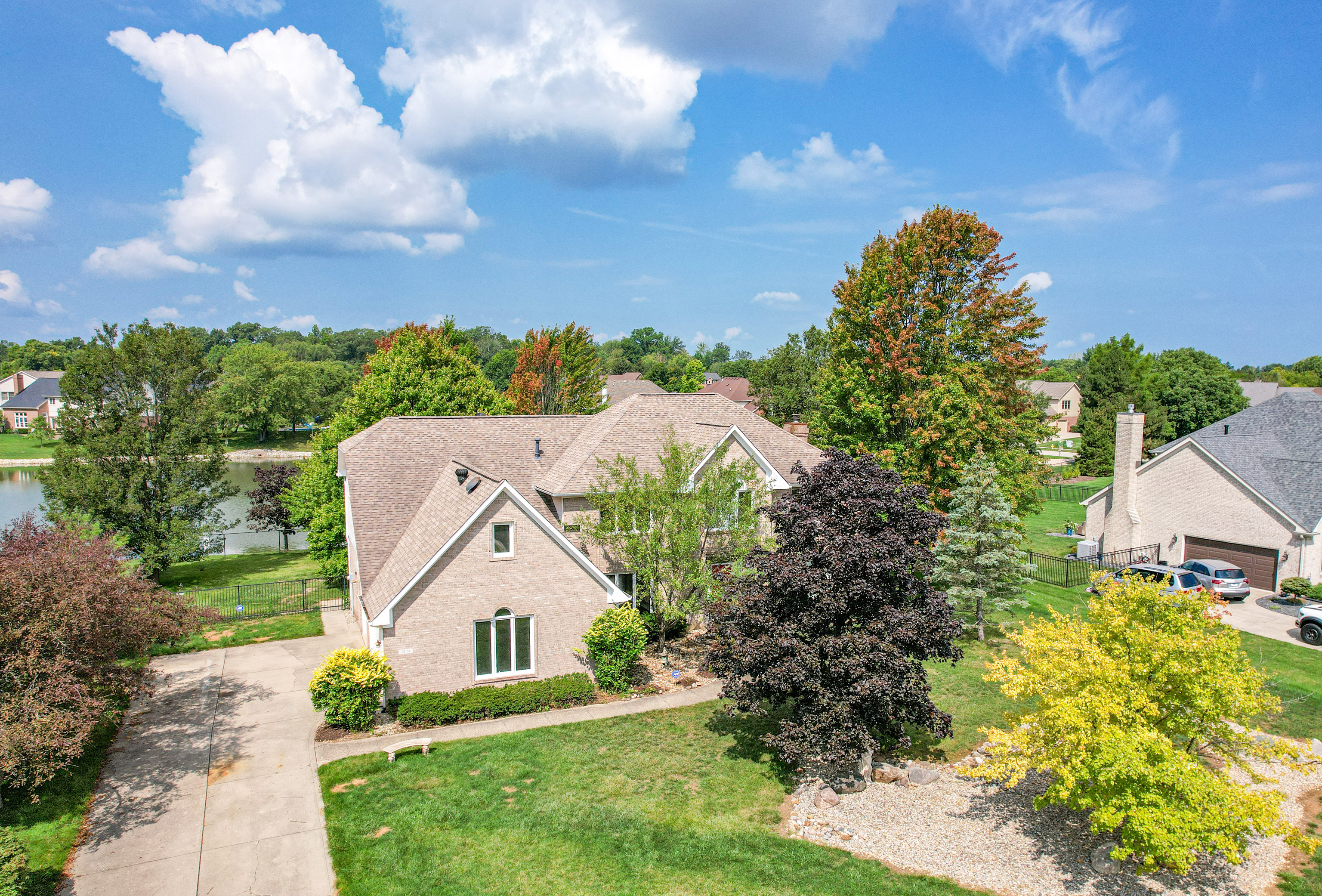 11374 Royal Court Carmel IN 46032