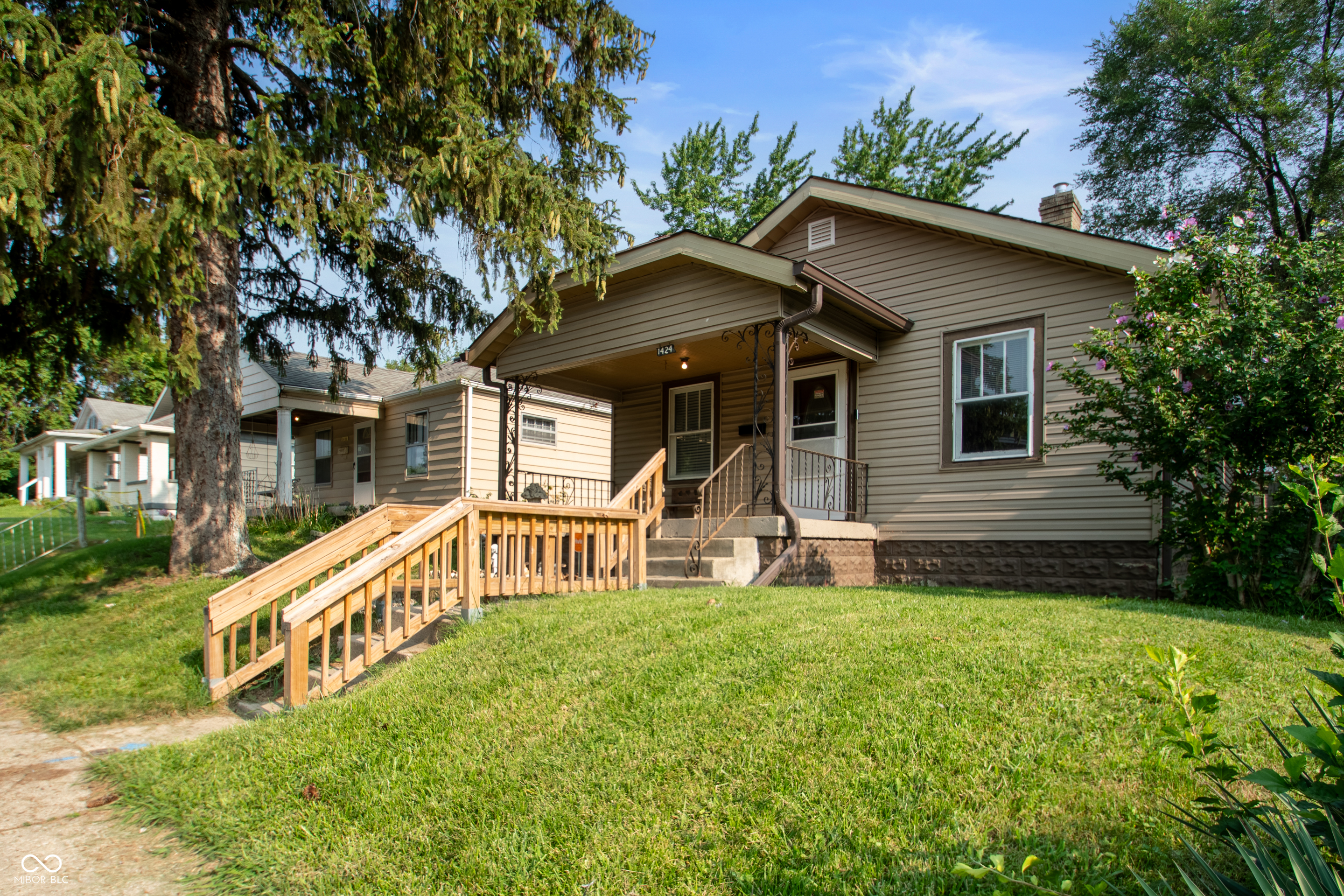 1424 E Southern Avenue Indianapolis IN 46203