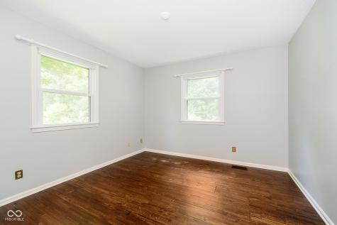 8233 Claridge Road Indianapolis IN 46260