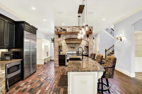 8581 Hunt Club Road Zionsville IN 46077
