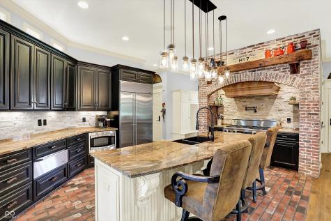 8581 Hunt Club Road Zionsville IN 46077