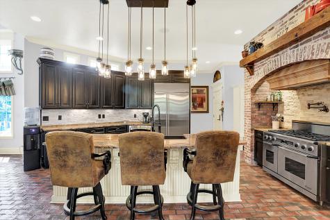 8581 Hunt Club Road Zionsville IN 46077