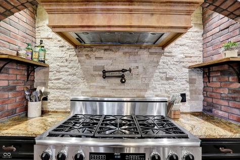8581 Hunt Club Road Zionsville IN 46077