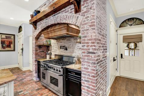 8581 Hunt Club Road Zionsville IN 46077