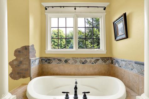 8581 Hunt Club Road Zionsville IN 46077
