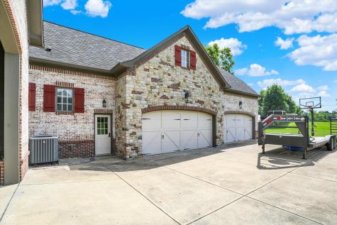 8581 Hunt Club Road Zionsville IN 46077
