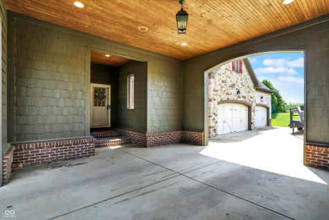 8581 Hunt Club Road Zionsville IN 46077