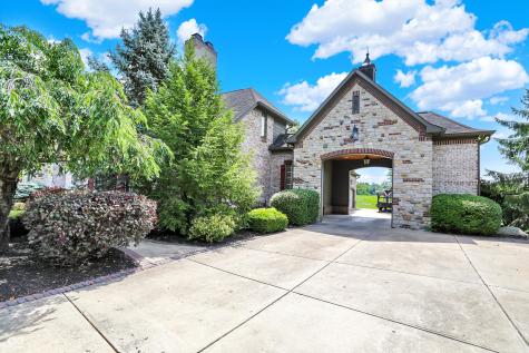 8581 Hunt Club Road Zionsville IN 46077