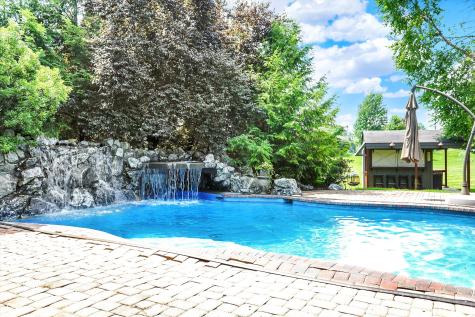 8581 Hunt Club Road Zionsville IN 46077