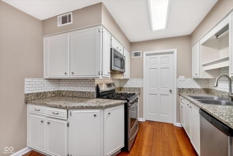 5655 Rosslyn Avenue Indianapolis IN 46220