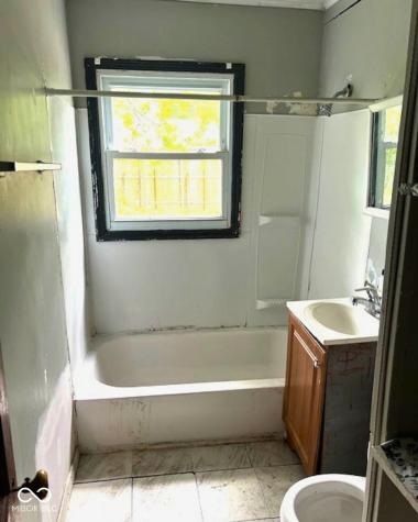 2438 N Goodlet Avenue Indianapolis IN 46222