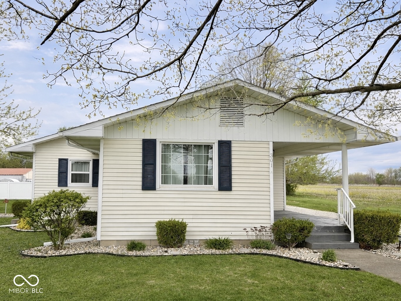 301 W Illinois Street Farmersburg IN 47850