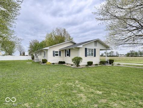 301 W Illinois Street Farmersburg IN 47850
