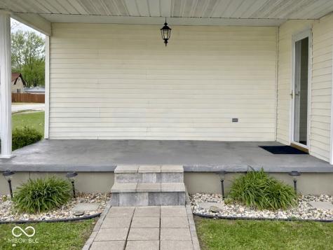 301 W Illinois Street Farmersburg IN 47850