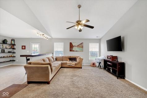 5639 Wood Hollow Drive Indianapolis IN 46239