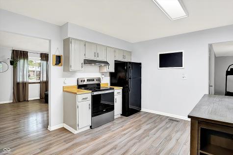 7504 Troon Court Indianapolis IN 46237