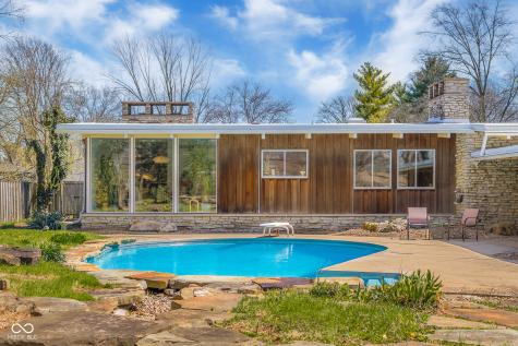 3370 Grove Parkway Columbus IN 47203