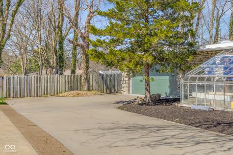 3370 Grove Parkway Columbus IN 47203