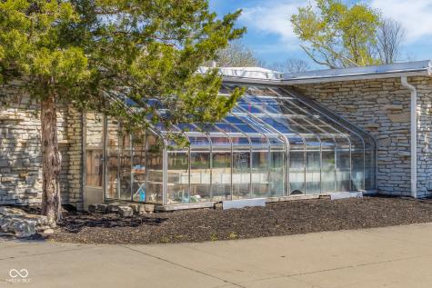 3370 Grove Parkway Columbus IN 47203