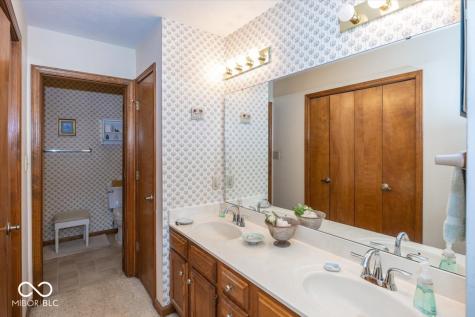6943 Arjay Drive Indianapolis IN 46217