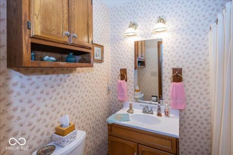 6943 Arjay Drive Indianapolis IN 46217