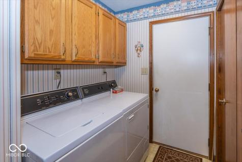 6943 Arjay Drive Indianapolis IN 46217