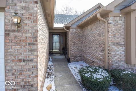 6943 Arjay Drive Indianapolis IN 46217