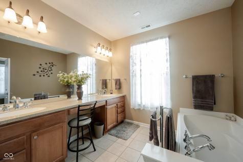 16204 Oliver Street Fishers IN 46037