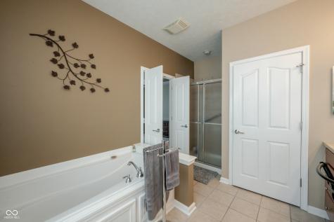 16204 Oliver Street Fishers IN 46037