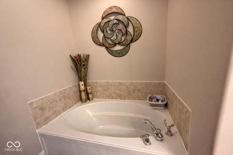 10811 Meadow Wing Court Noblesville IN 46060
