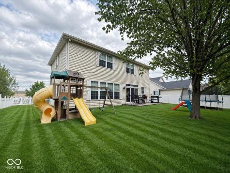 10811 Meadow Wing Court Noblesville IN 46060