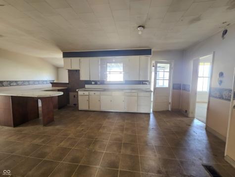 210 N Lessie Street Worthington IN 47471