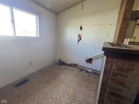 210 N Lessie Street Worthington IN 47471