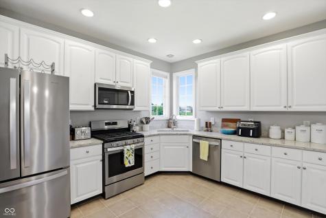 8836 Crystal River Drive Indianapolis IN 46240