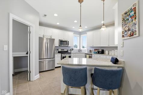 8836 Crystal River Drive Indianapolis IN 46240