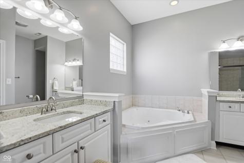 8836 Crystal River Drive Indianapolis IN 46240