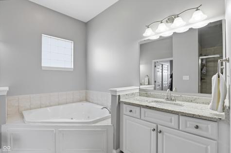 8836 Crystal River Drive Indianapolis IN 46240