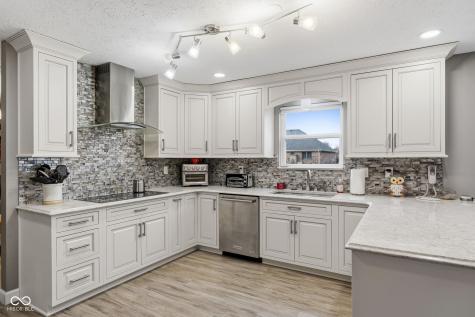 6400 Avalon Boulevard Avon IN 46123