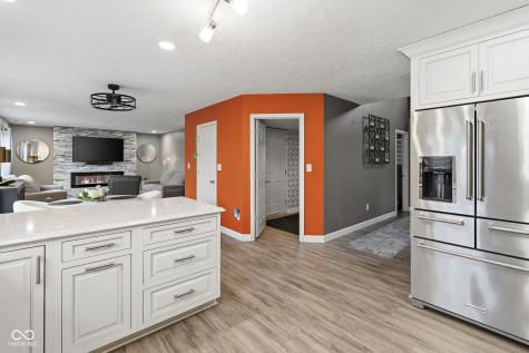 6400 Avalon Boulevard Avon IN 46123