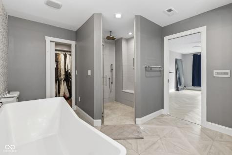 6400 Avalon Boulevard Avon IN 46123