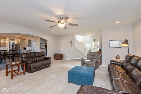 1906 Doncaster Drive Avon IN 46123