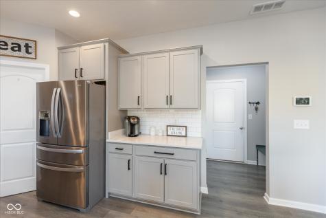 1906 Doncaster Drive Avon IN 46123