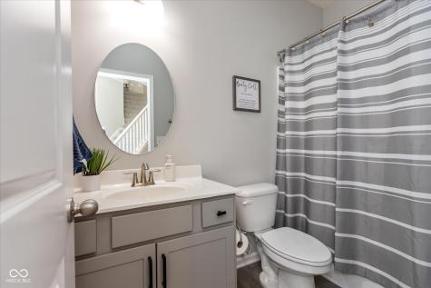 1906 Doncaster Drive Avon IN 46123